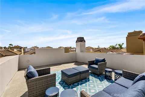 $2,499,000 | 620 22nd Street, Huntington Beach, CA 92648