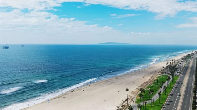 $2,499,000 | 620 22nd Street, Huntington Beach, CA 92648