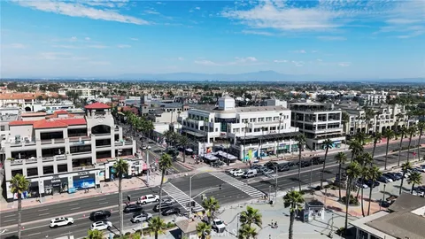 $2,499,000 | 620 22nd Street, Huntington Beach, CA 92648