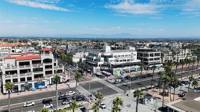 $2,499,000 | 620 22nd Street, Huntington Beach, CA 92648