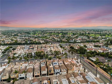 $2,499,000 | 620 22nd Street, Huntington Beach, CA 92648