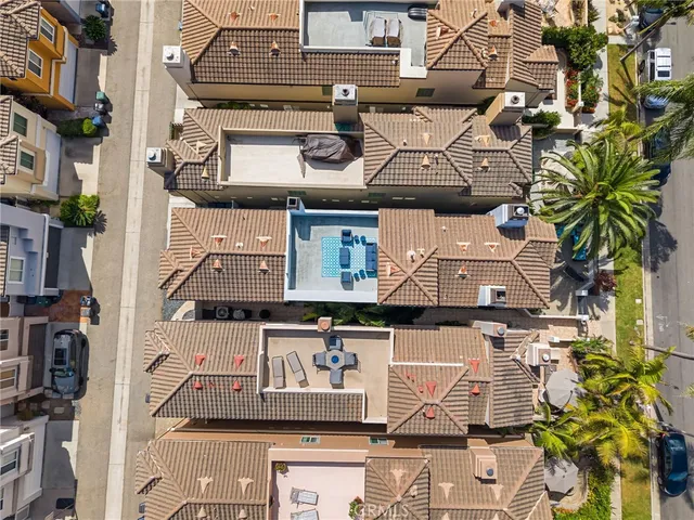 $2,499,000 | 620 22nd Street, Huntington Beach, CA 92648