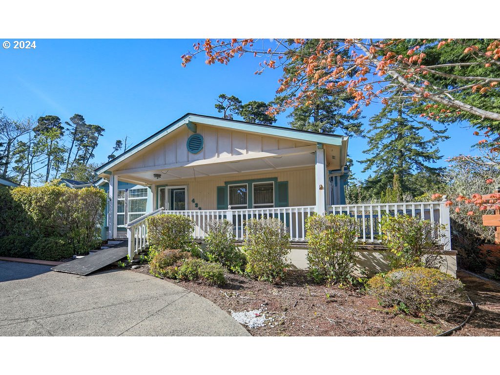 433 Sherwood Loop Florence, OR 97439 - Photo 4 of 48 Gallery Image 4