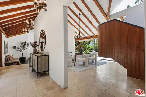 $7,495,000 | 515 North Roxbury Drive, Beverly Hills, CA 90210