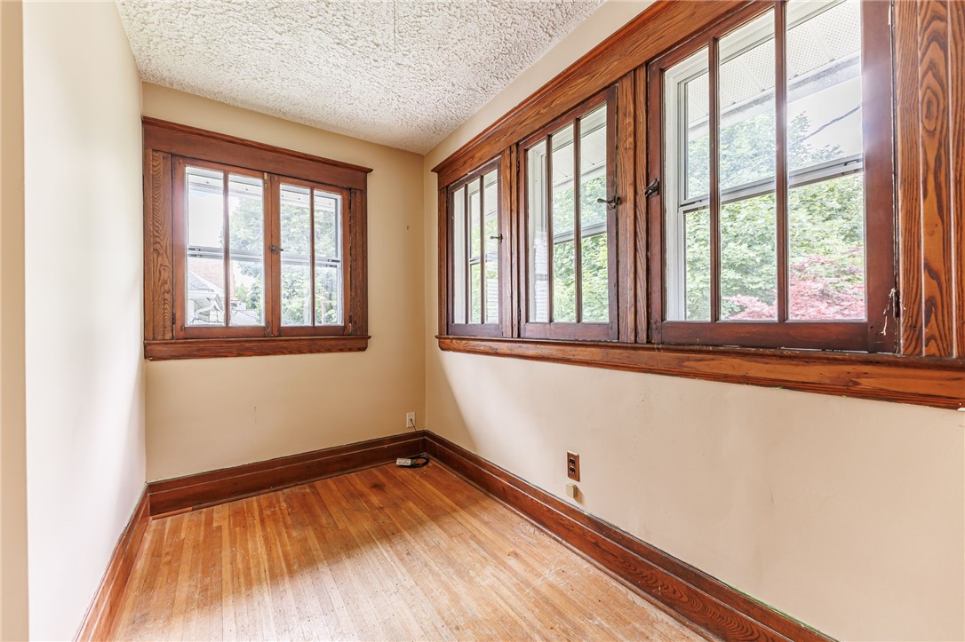 480 Benton Street Rochester, NY 14620 - Photo 23 of 32