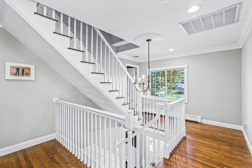 8 Hodges Avenue Wellesley, MA 02482 - Photo 15 of 42