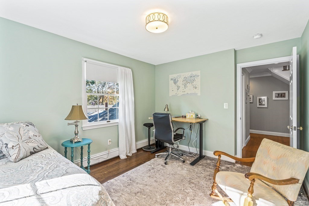 8 Hodges Avenue Wellesley, MA 02482 - Photo 17 of 42