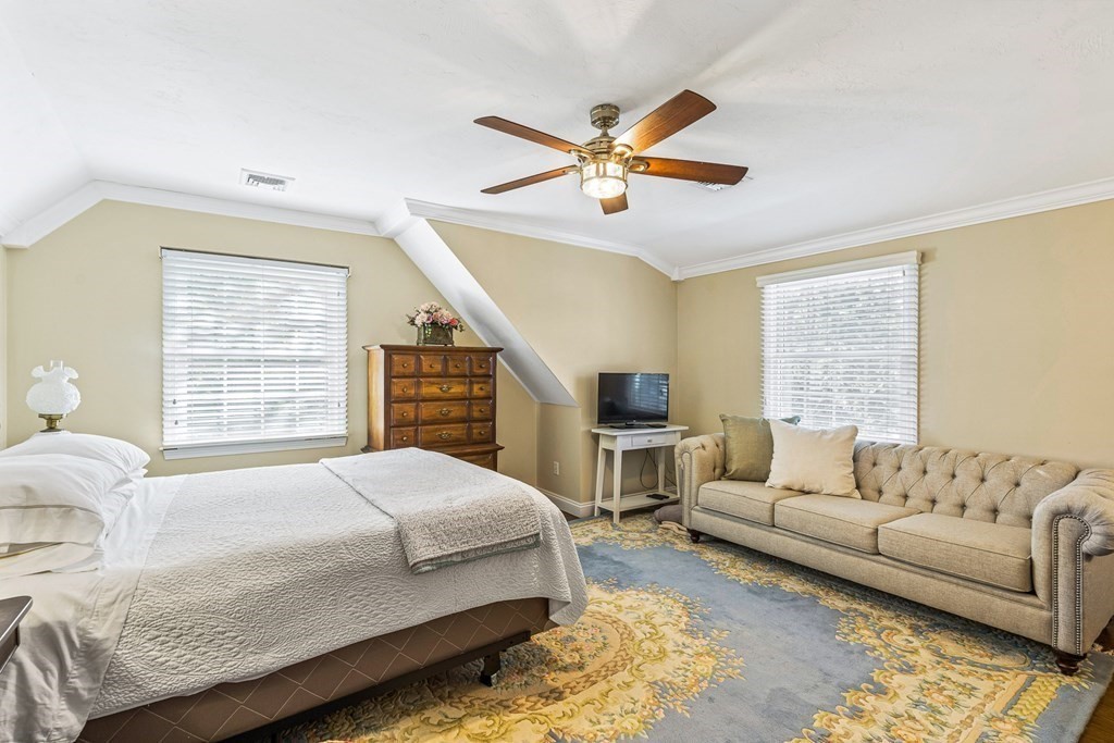 8 Hodges Avenue Wellesley, MA 02482 - Photo 28 of 42