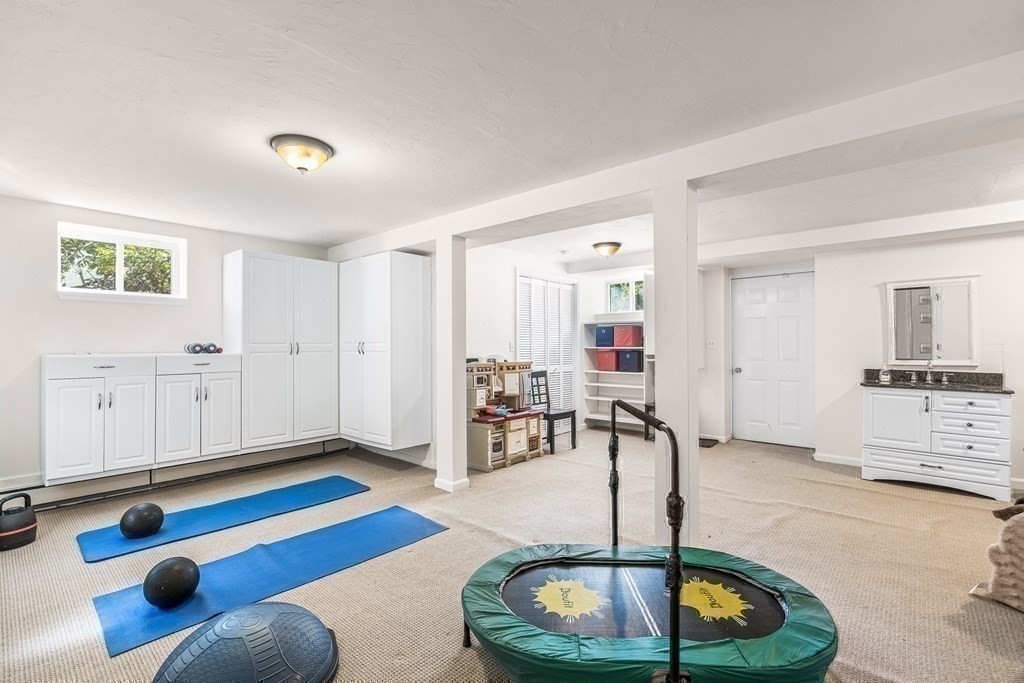 8 Hodges Avenue Wellesley, MA 02482 - Photo 33 of 42