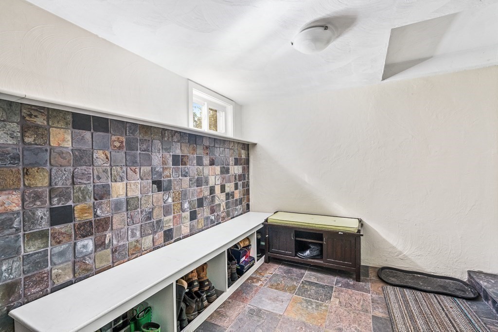 8 Hodges Avenue Wellesley, MA 02482 - Photo 34 of 42