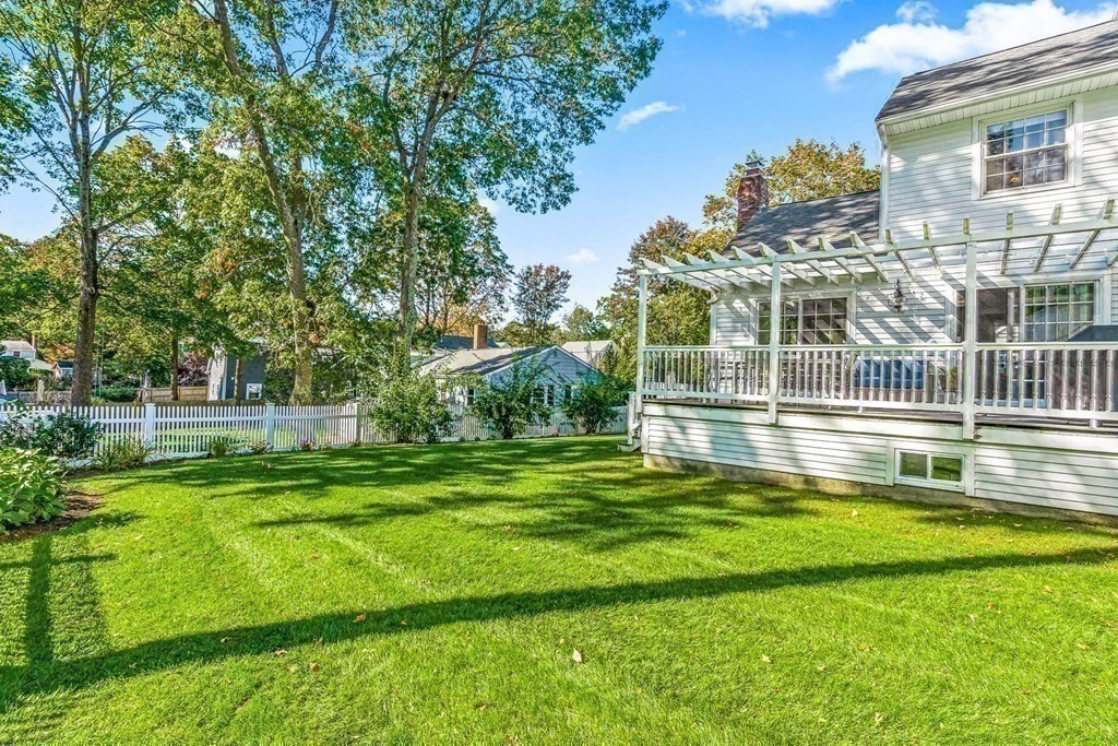 8 Hodges Avenue Wellesley, MA 02482 - Photo 38 of 42