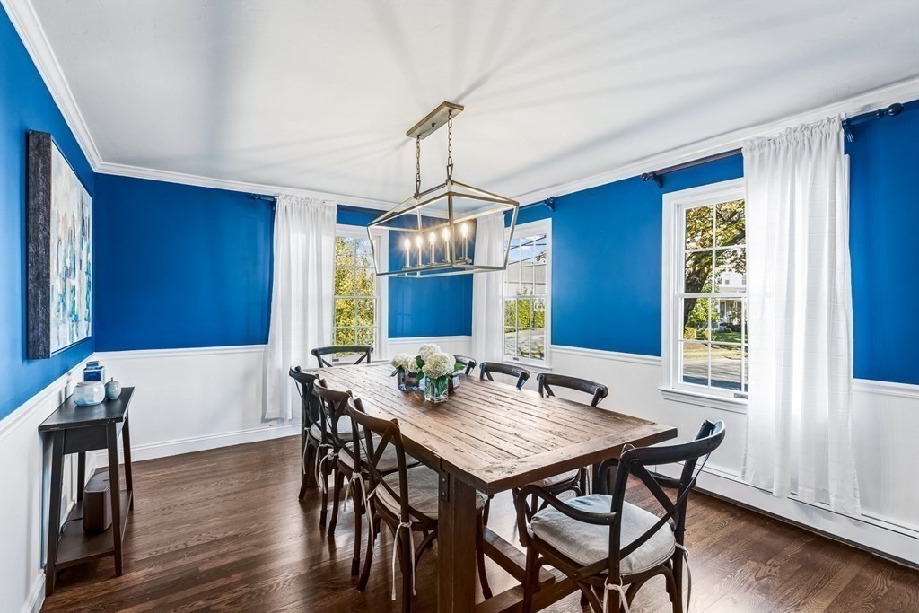 8 Hodges Avenue Wellesley, MA 02482 - Photo 7 of 42