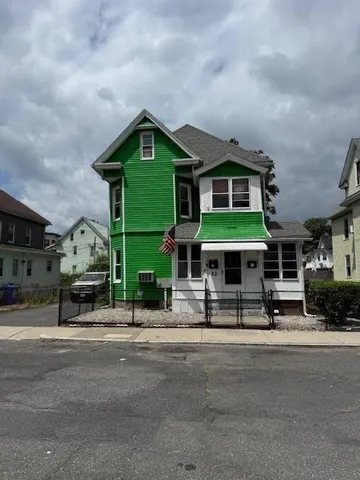 $369,000 | 32 Wendell Place, Springfield, MA 01105