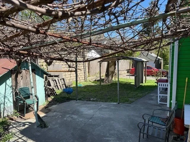 $369,000 | 32 Wendell Place, Springfield, MA 01105