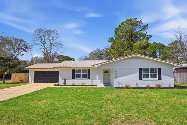 $449,000 | 600 Burgundy Lane, Fort Walton Beach, FL 32547