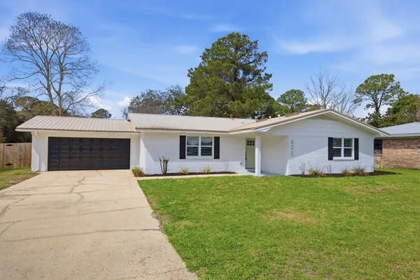 $449,000 | 600 Burgundy Lane, Fort Walton Beach, FL 32547