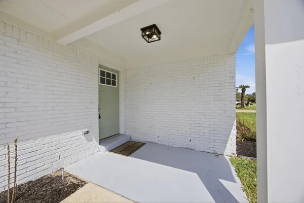 $449,000 | 600 Burgundy Lane, Fort Walton Beach, FL 32547