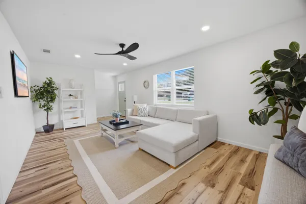 $449,000 | 600 Burgundy Lane, Fort Walton Beach, FL 32547