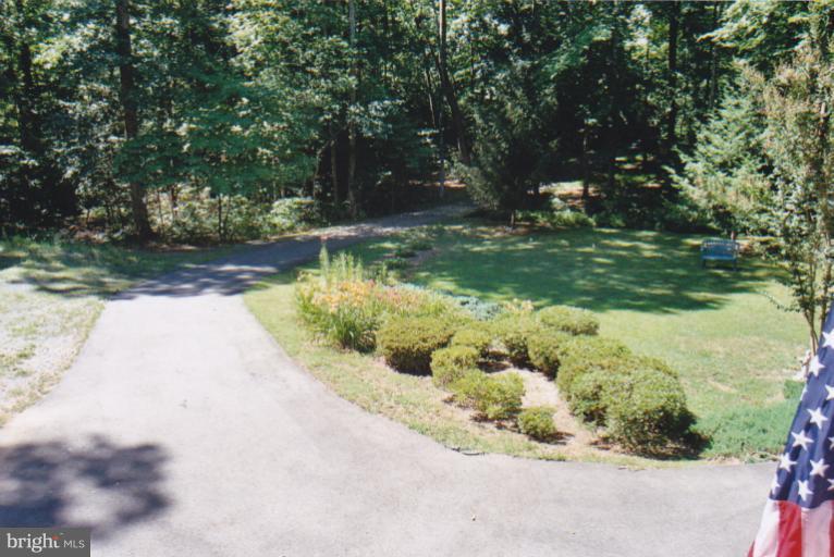 42270 Riva Ridge Drive Hollywood, MD 20636 - Photo 8 of 18 Circular Drive