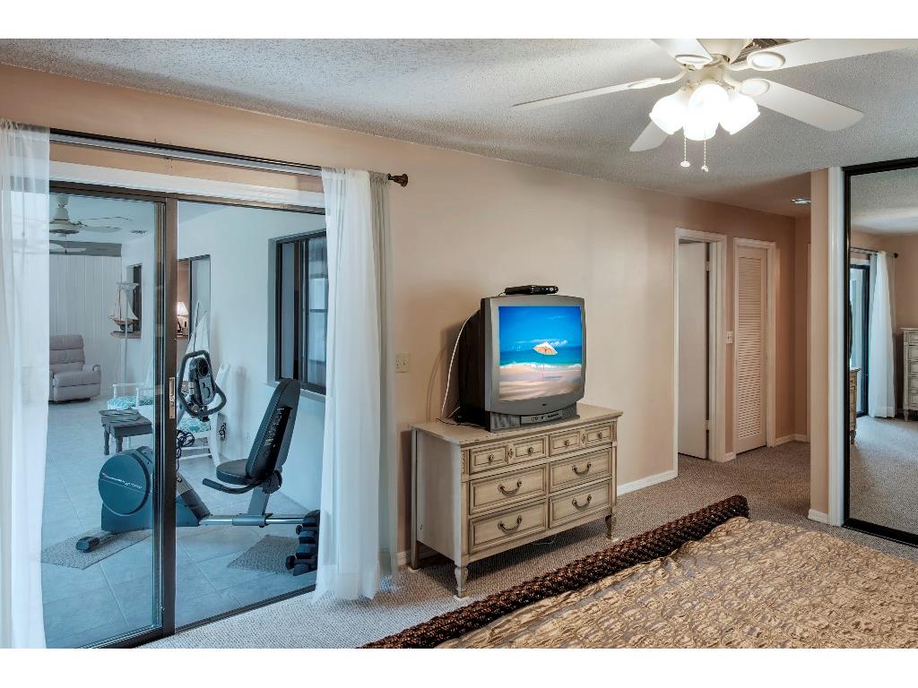 1005 Clipper Road Vero Beach, FL 32963 - Photo 12 of 36 Gallery Image 12