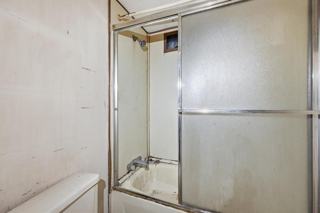 209 Northeast 8th Street Hubbard, TX 76648 - Photo 15 of 21