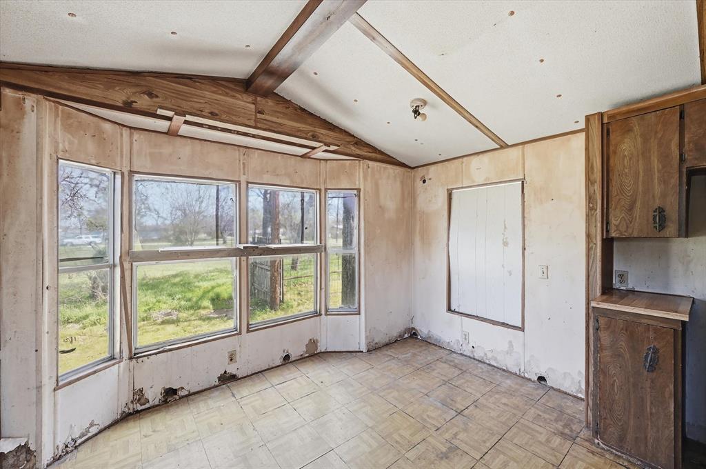 209 Northeast 8th Street Hubbard, TX 76648 - Photo 8 of 21