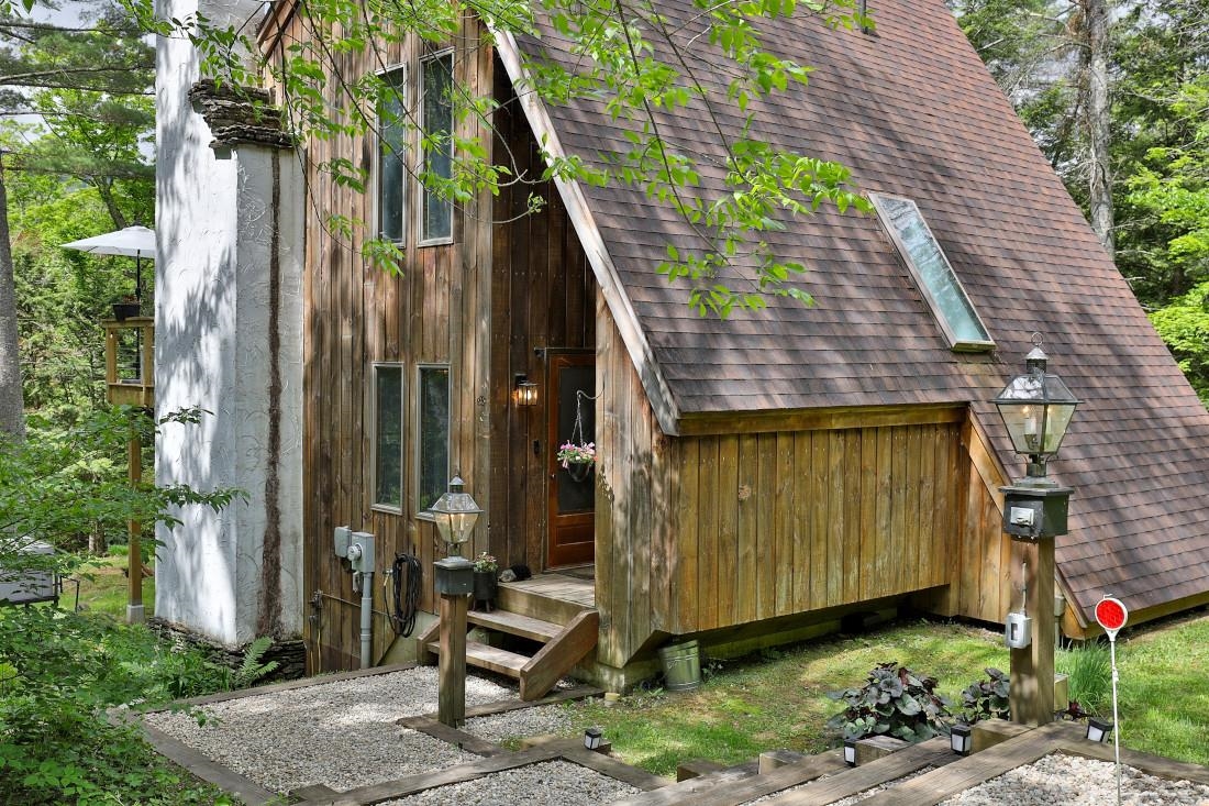 730 Maple Hill Rochester, VT 05767 - Photo 2 of 40
