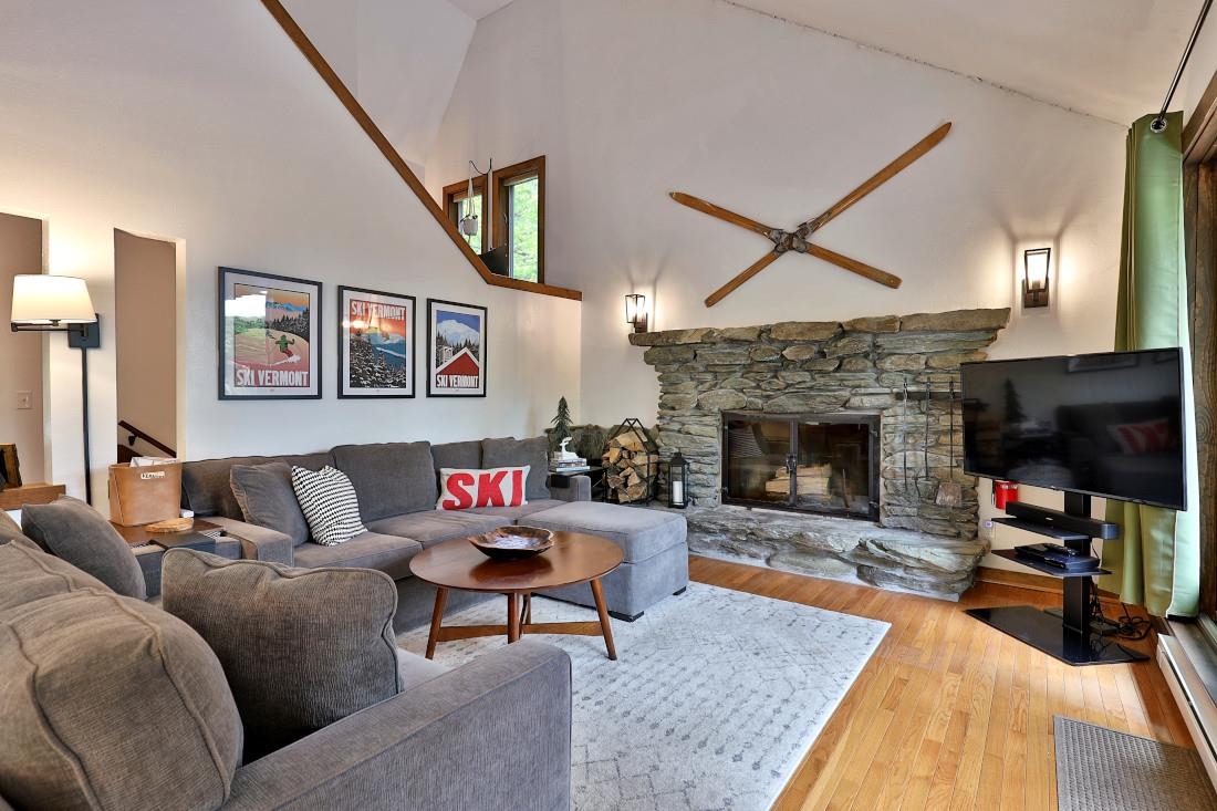 730 Maple Hill Rochester, VT 05767 - Photo 7 of 40