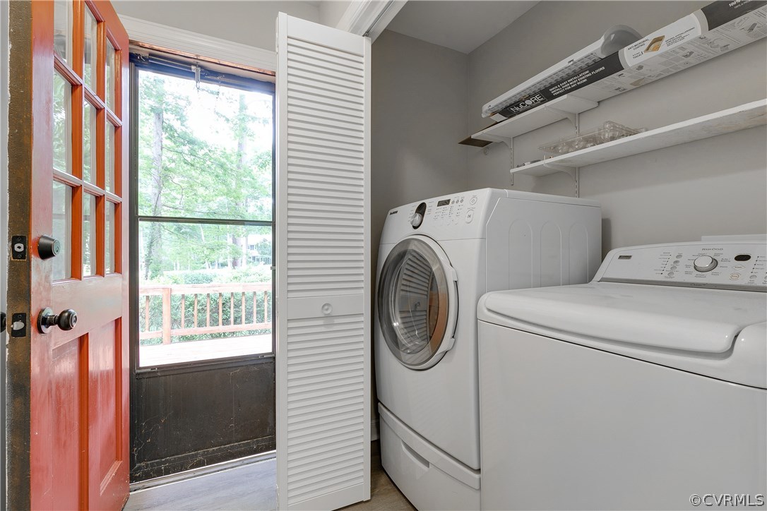 13602 Winterberry Ridge Midlothian, VA 23112 - Photo 24 of 47 a utility room with dryer and washer