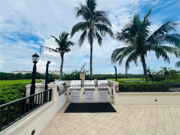 a view of outdoor space yard and patio