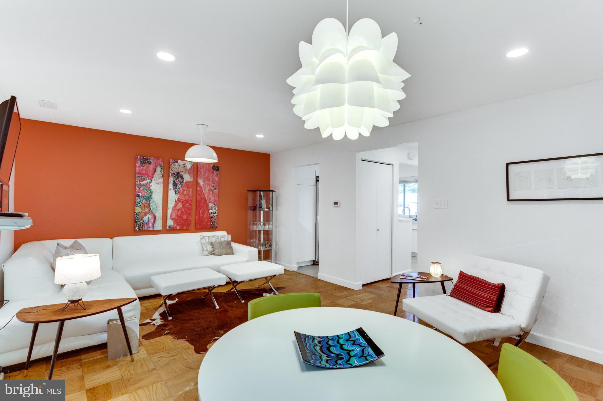 1747 Wainwright Drive Reston, VA 20190 - Photo 11 of 30 Living Room