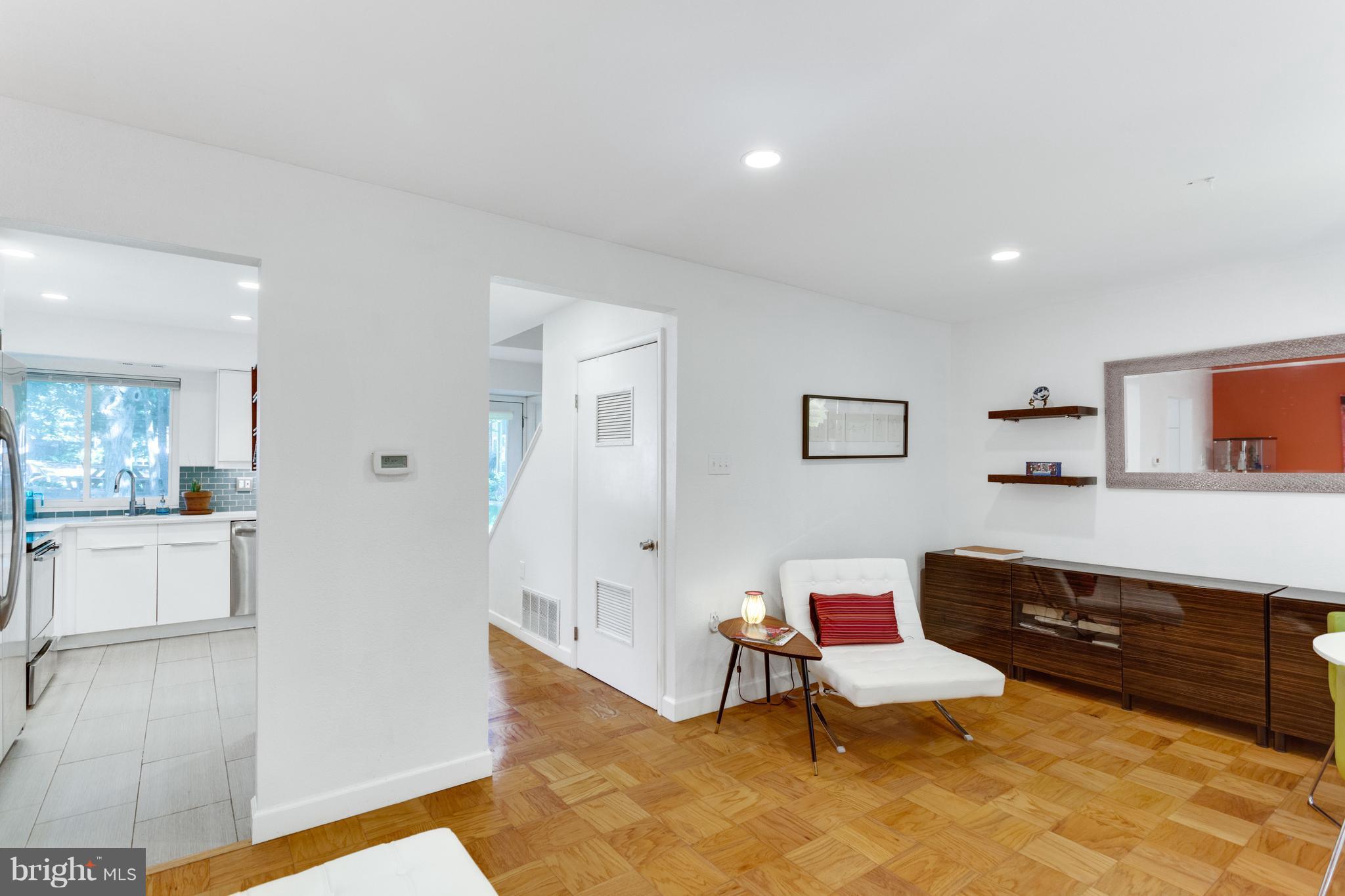 1747 Wainwright Drive Reston, VA 20190 - Photo 18 of 30 Living Room
