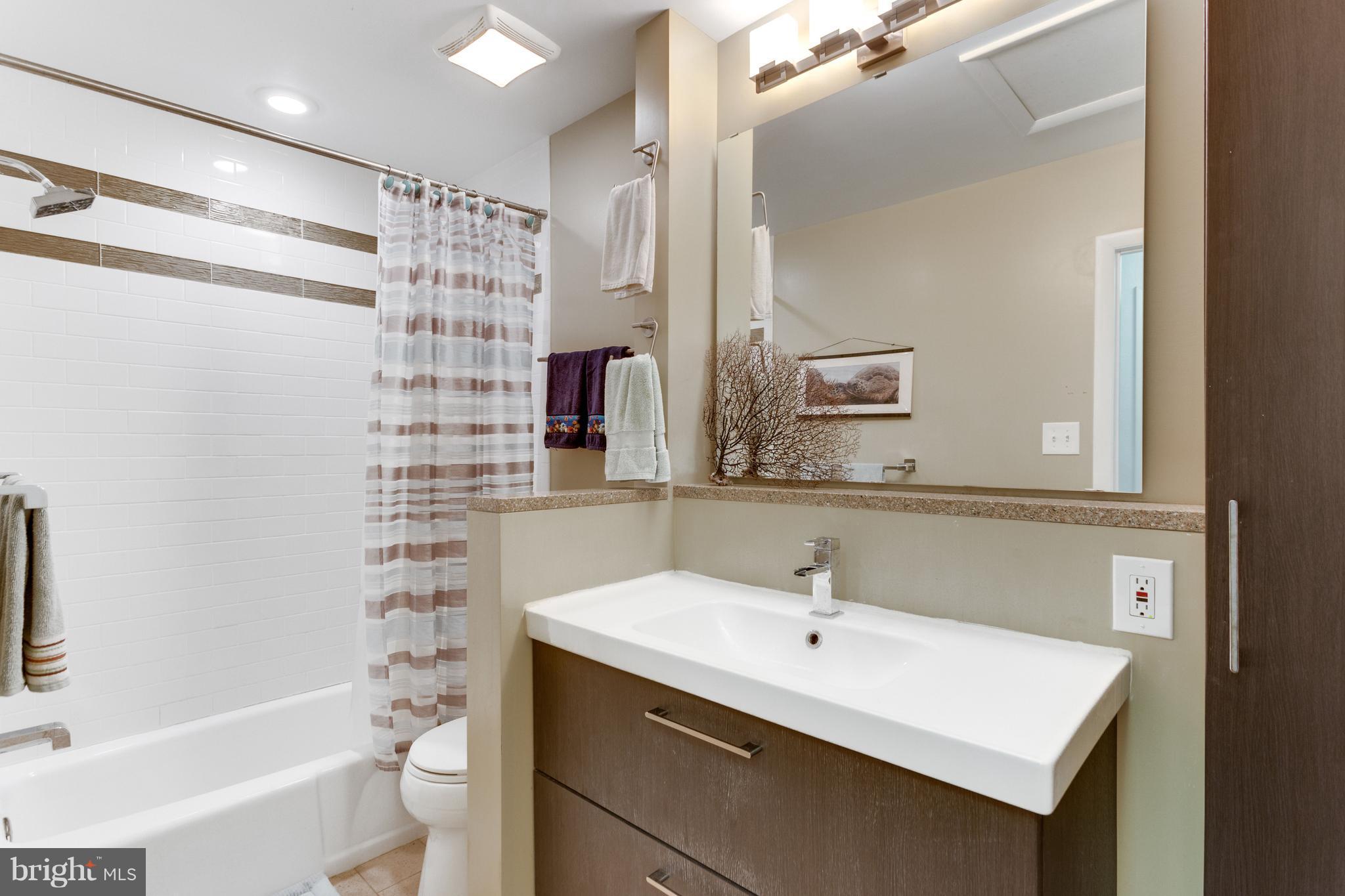 1747 Wainwright Drive Reston, VA 20190 - Photo 23 of 30 Bath