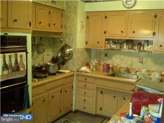 11904 Millbrook Road Philadelphia, PA 19154 - Photo 3 of 6 Kitchen