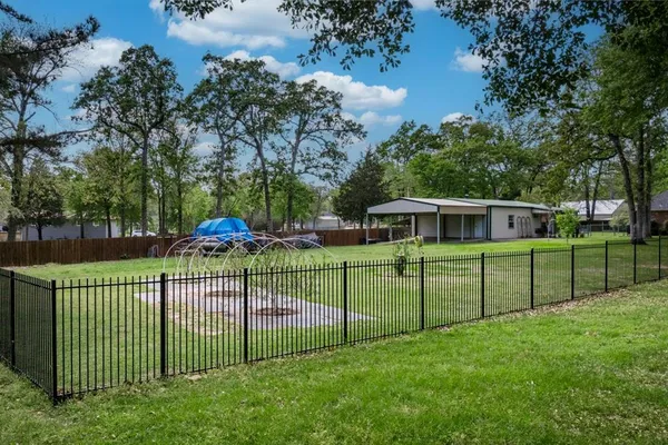 $599,900 | 108 Forehand Drive, Trinidad, TX 75163
