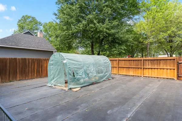 $599,900 | 108 Forehand Drive, Trinidad, TX 75163