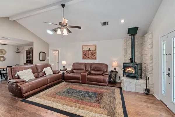 $599,900 | 108 Forehand Drive, Trinidad, TX 75163