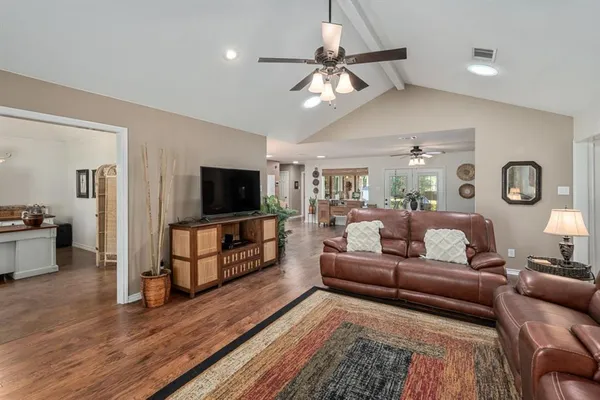 $599,900 | 108 Forehand Drive, Trinidad, TX 75163