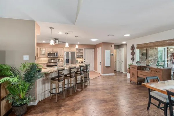 $599,900 | 108 Forehand Drive, Trinidad, TX 75163
