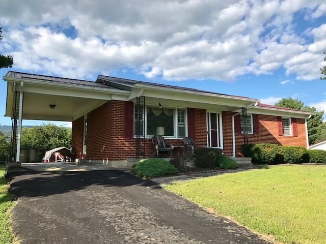 406 Winding Way Road Covington, VA 24426 - Photo 2 of 19 406 WINDING WAY FRONT