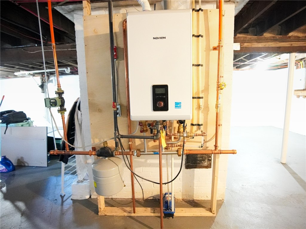 50 Elton Circle Cranston, RI 02921 - Photo 18 of 22