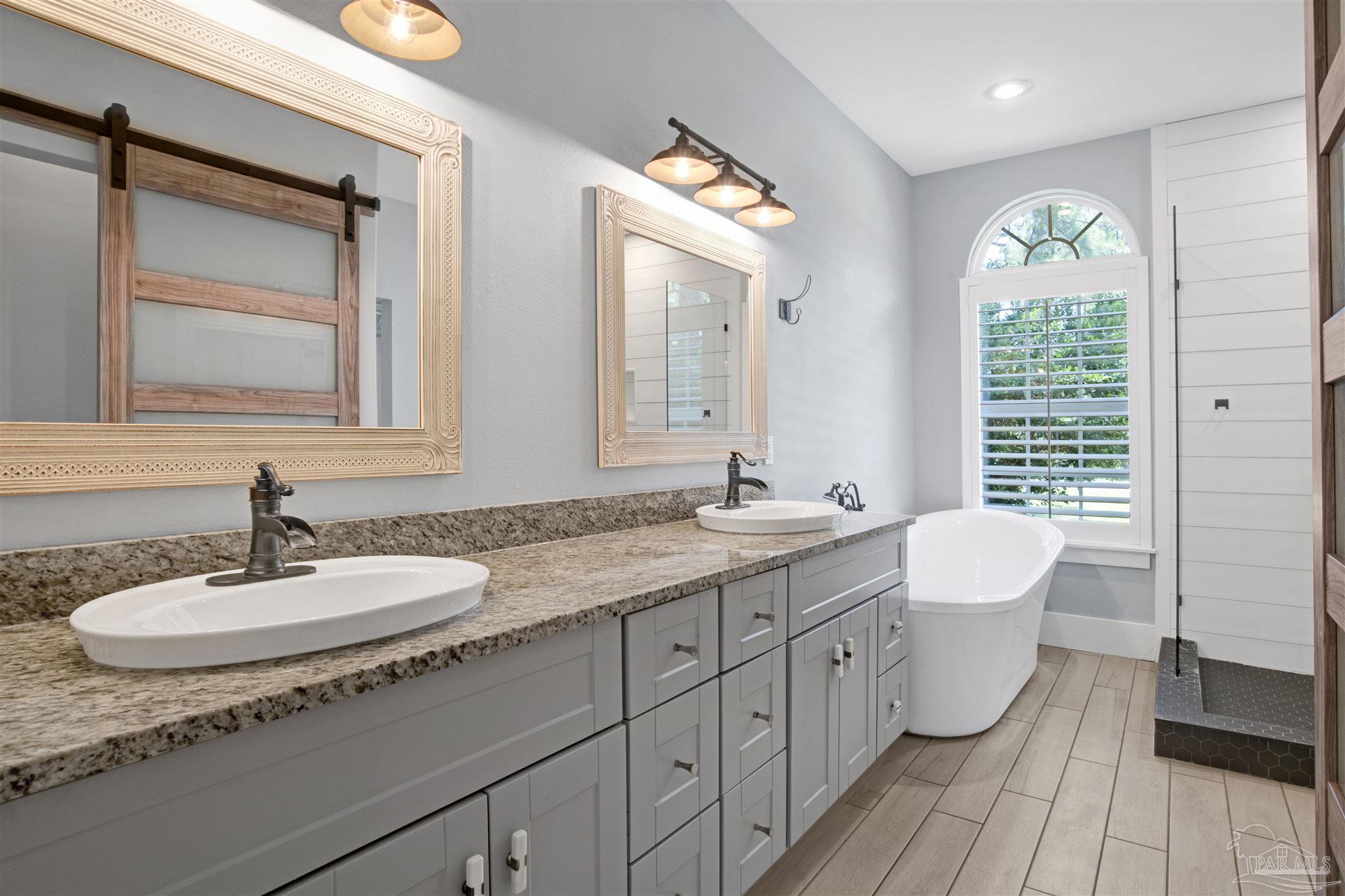 16660 Innerarity Point Road Pensacola, FL 32507 - Photo 27 of 54