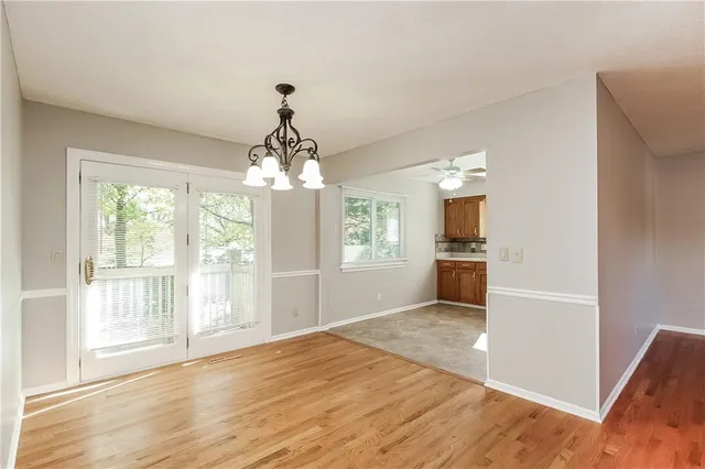 $2,250 | 5221 North Wyandotte Street, Kansas City, MO 64118