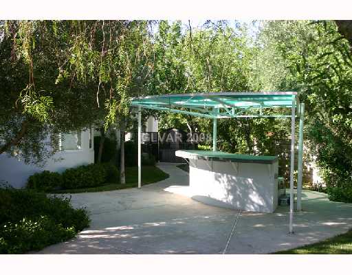 173 Inveraray Court Henderson, NV 89074 - Photo 11 of 11 Yard/Garden. Shaded out door wet bar for entertaining.