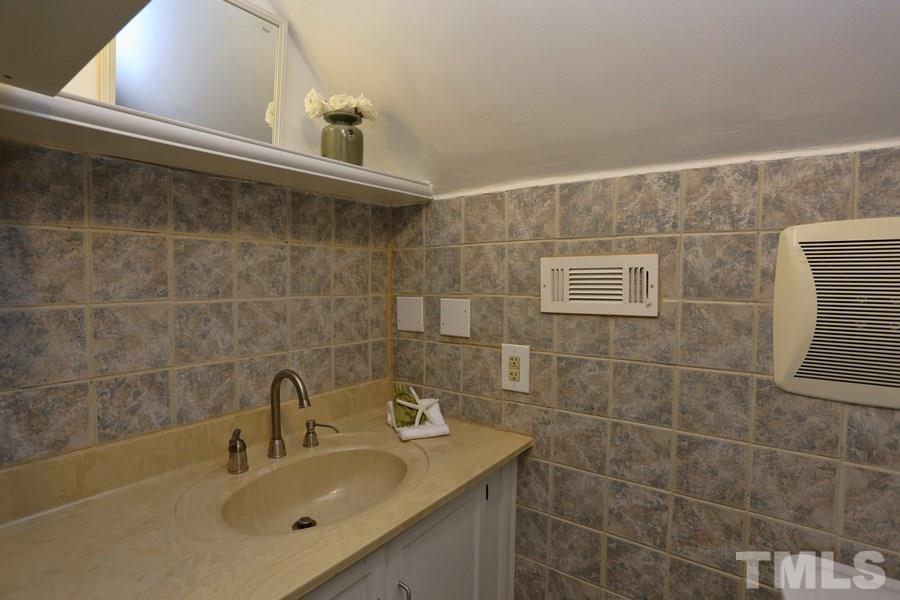 3513 Donna Road Raleigh, NC 27604 - Photo 14 of 25