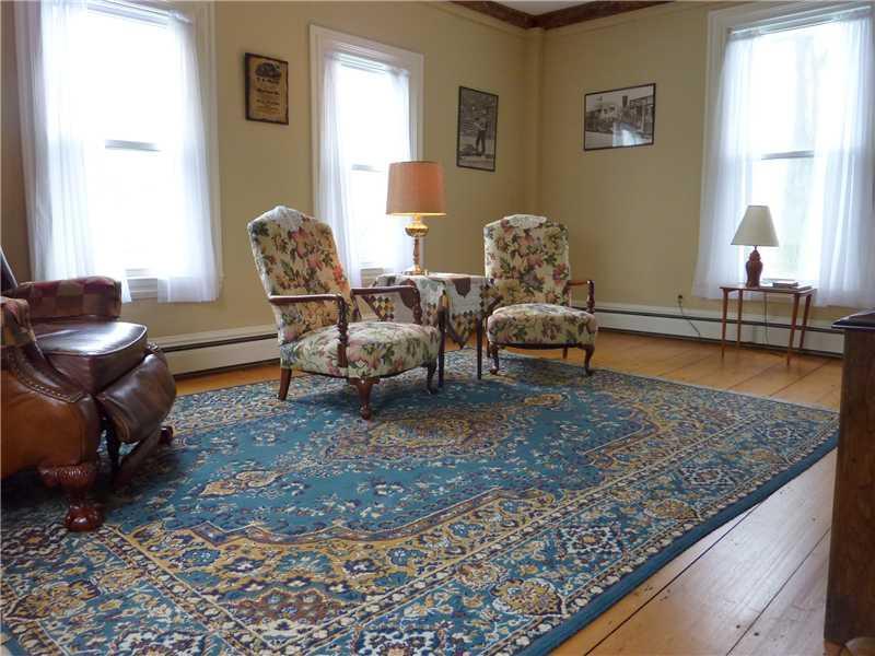 485 Old County Road Rockland, ME 04841 - Photo 2 of 22 Living Room.