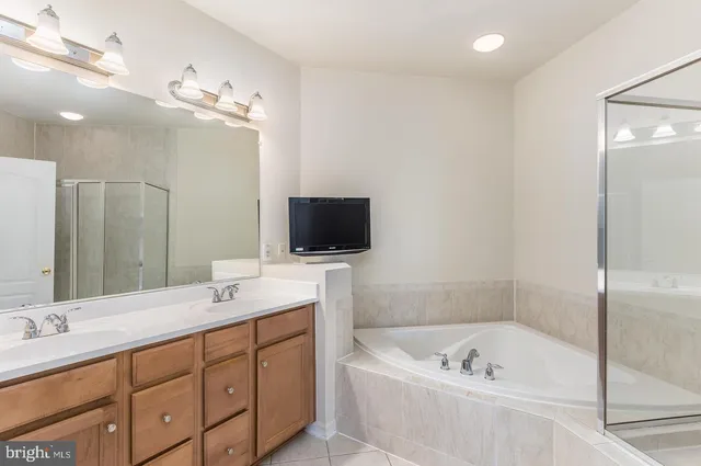 $2,350 | 9713 Handerson Place, Unit 304, Manassas Park, VA 20111