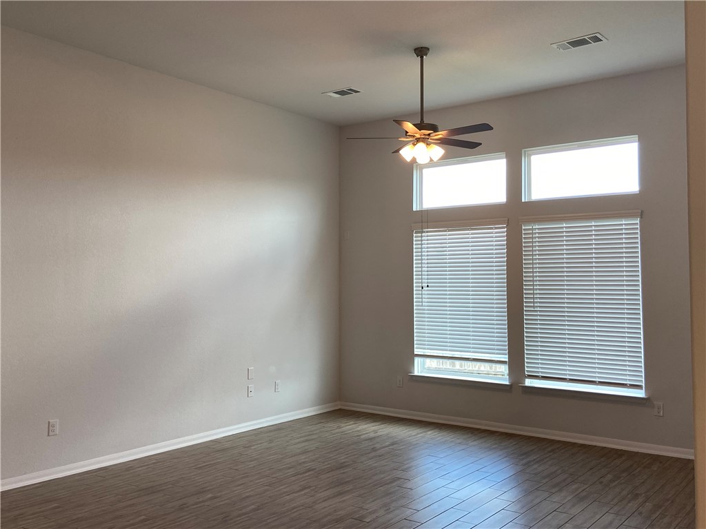 481 Leadtree Loop Buda, TX 78610 - Photo 19 of 26