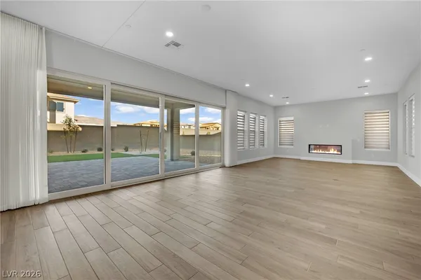 $7,600 | 5073 Slatestone Street, Las Vegas, NV 89135