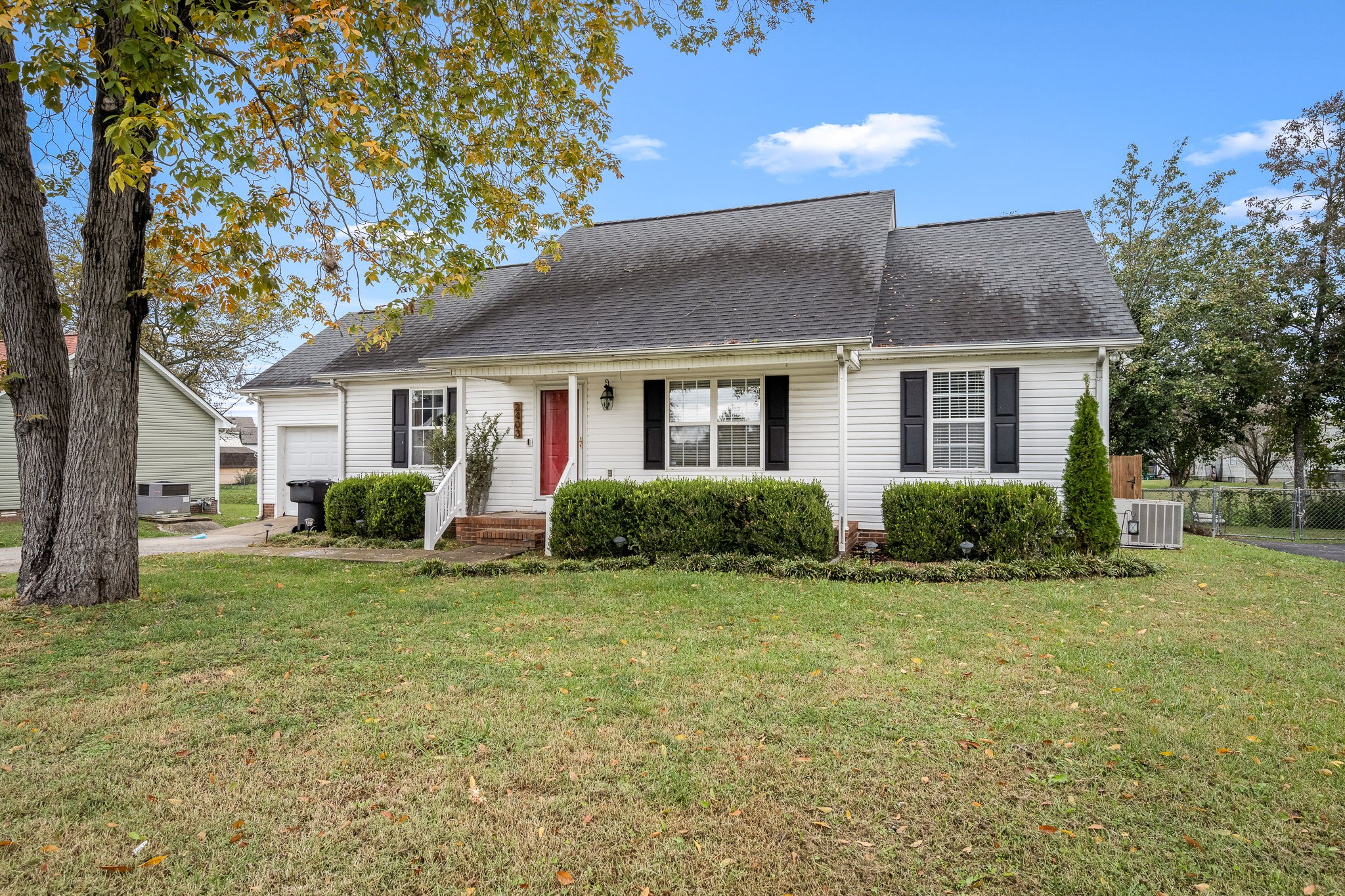2403 Medford Campbell Boulevard Murfreesboro, TN 37127 - Photo 3 of 35 a front view of house with yard and green space